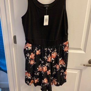NWT Torrid Size 0 Short Romper Black and roses